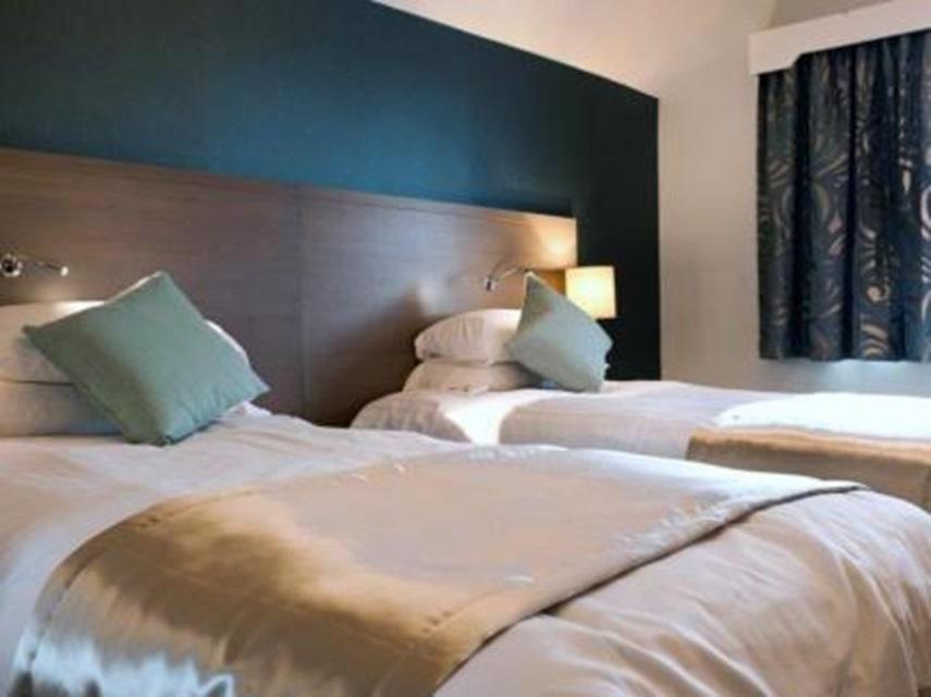 The Portland Hotel Wetherspoon Chesterfield Bagian luar foto