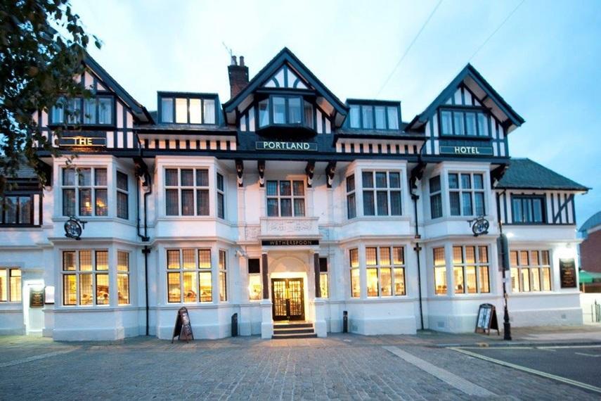 The Portland Hotel Wetherspoon Chesterfield Bagian luar foto